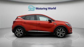 Renault Captur TECHNO E-TECH