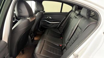 BMW 3 Series 330E M SPORT