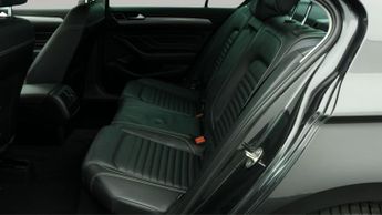 Volkswagen Passat SEL TSI EVO DSG
