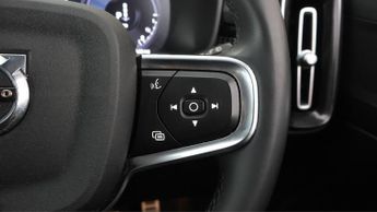 Volvo XC40 RECHARGE T4 R-DESIGN