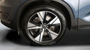 Volvo XC40 RECHARGE T4 R-DESIGN