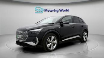 Audi Q4 e-tron S LINE QUATTRO