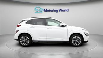 Hyundai KONA PREMIUM