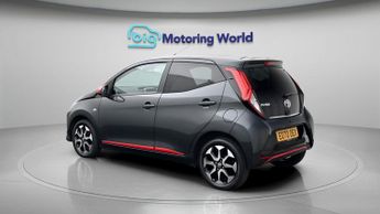 Toyota AYGO VVT-I X-TREND X-SHIFT TSS
