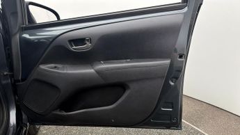 Toyota AYGO VVT-I X-TREND X-SHIFT TSS