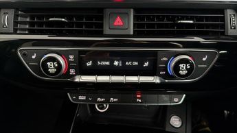 Audi A4 Avant AVANT TFSI S LINE BLACK EDITION