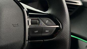 Peugeot E-2008 GT