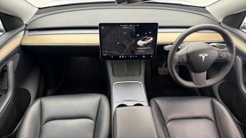 Tesla Model Y LONG RANGE AWD