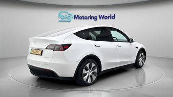 Tesla Model Y LONG RANGE AWD