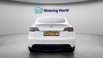 Tesla Model Y LONG RANGE AWD