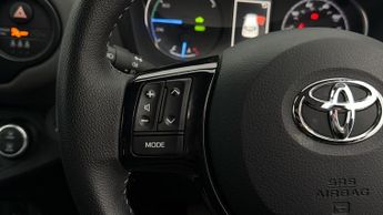 Toyota Yaris VVT-I ICON TECH