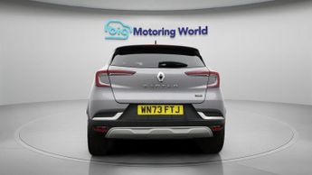 Renault Captur TECHNO E-TECH