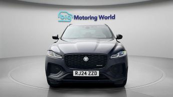 Jaguar F-PACE R-DYNAMIC HSE BLACK