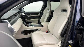 Jaguar F-PACE R-DYNAMIC HSE BLACK
