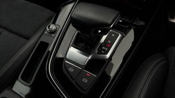 Audi A4 TFSI S LINE BLACK EDITION