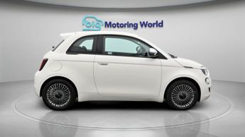 Fiat 500e ACTION