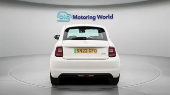 Fiat 500e ACTION
