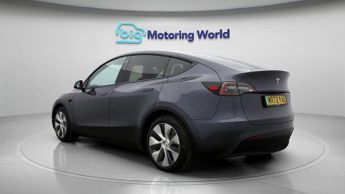 Tesla Model Y BASE