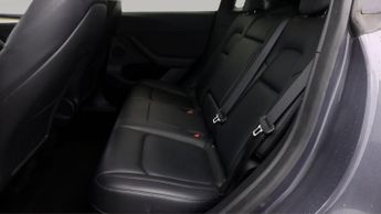 Tesla Model Y BASE