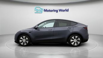 Tesla Model Y BASE