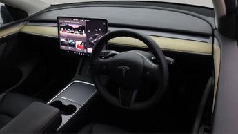 Tesla Model Y BASE
