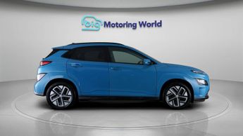 Hyundai KONA PREMIUM