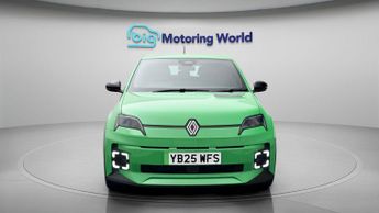 Renault 5 E-Tech electric EVOLUTION E-TECH