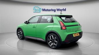 Renault 5 E-Tech electric EVOLUTION E-TECH