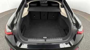 BMW i4 EDRIVE35 SPORT