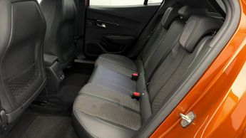 Peugeot E-2008 GT