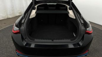 BMW i4 EDRIVE40 SPORT