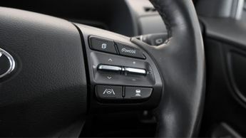 Hyundai KONA PREMIUM
