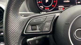 Audi Q2 TFSI S LINE BLACK EDITION