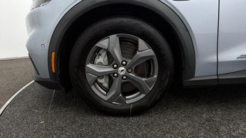 Ford Mustang Mach-E BASE