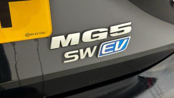 MG MG5 TROPHY