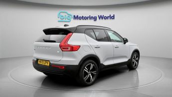Volvo XC40 RECHARGE T5 R-DESIGN