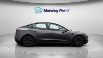 Tesla Model 3 LONG RANGE