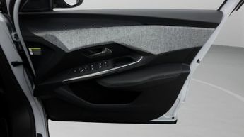 Peugeot E-3008 GT