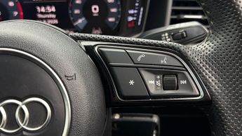 Audi A1 SPORTBACK TFSI S LINE