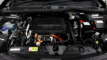 Peugeot E-2008 GT
