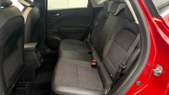 Renault Captur TECHNO E-TECH