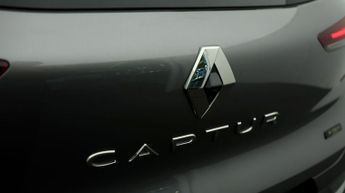 Renault Captur TECHNO E-TECH