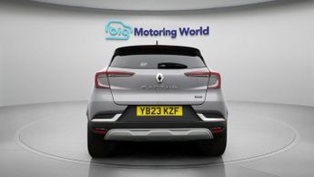 Renault Captur TECHNO E-TECH