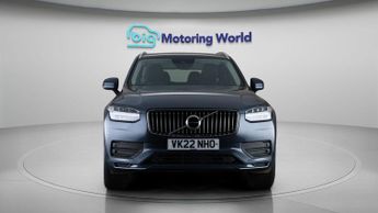 Volvo XC90 B5 MOMENTUM AWD