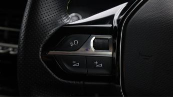 Peugeot E-2008 GT