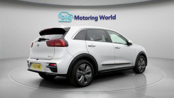 Kia Niro 4 PLUS