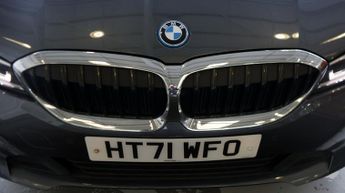 BMW 3 Series 330E SE PRO