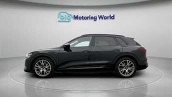 Audi e-tron QUATTRO BLACK EDITION