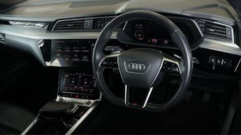 Audi e-tron QUATTRO BLACK EDITION