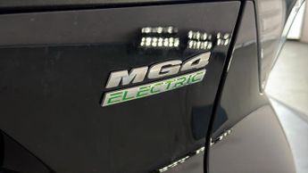 MG MG4 SE